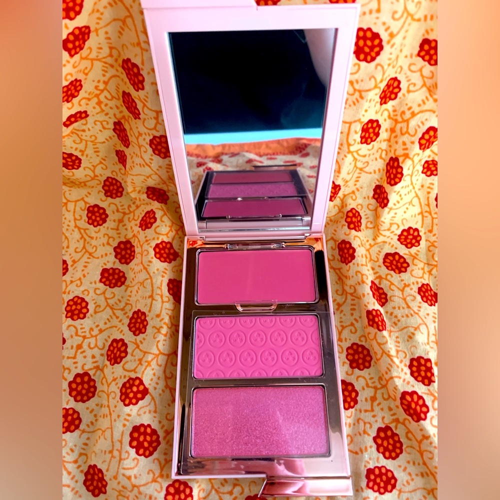 ONE SIZE Attention Seeker 3D Blush Trio NEW IN BOX
